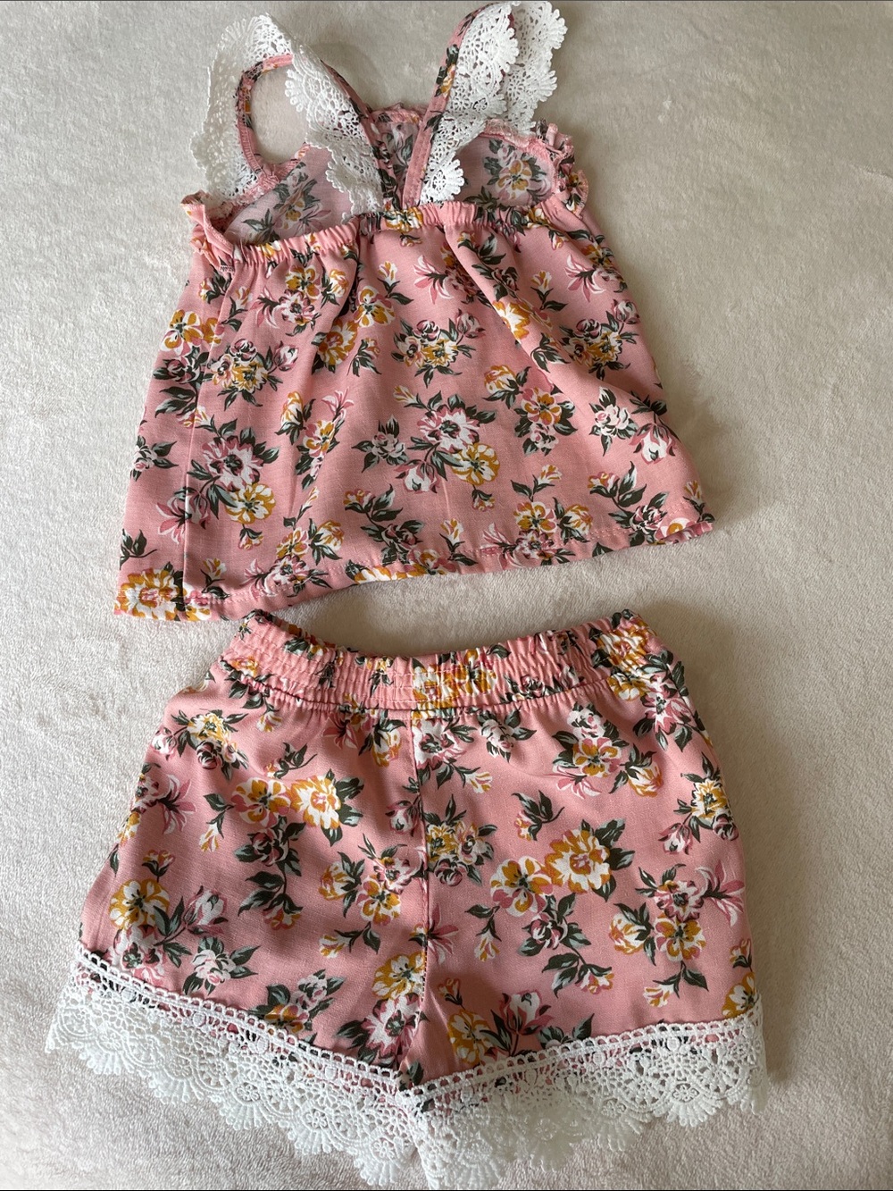 Toddler Girl’s Outfit - Picture 4 of 5